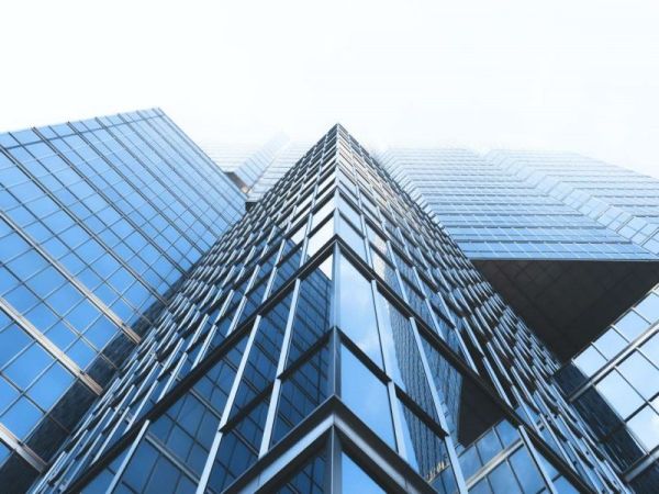 智能化控製，數字化手段，建築安全，舒適性，能效性